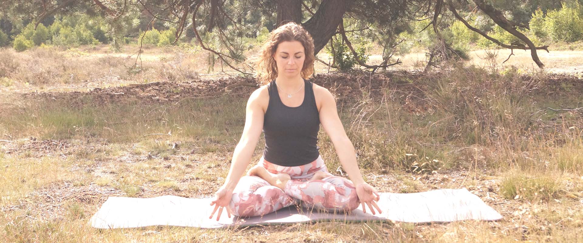 anne-claassen-prive-yoga